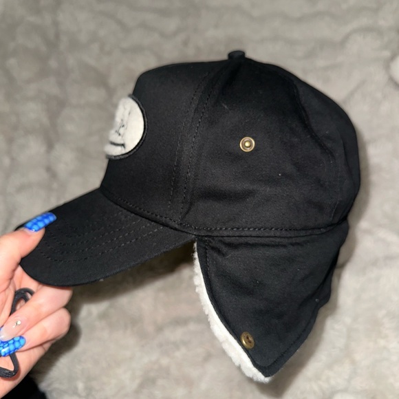 Von Dutch Black and White Logo Cap - Picture 6 of 8